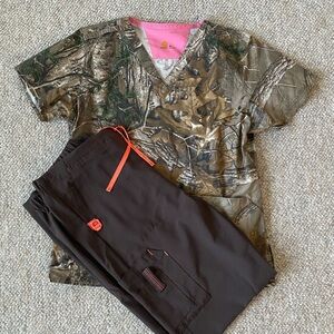 Carhartt Women's Camo Scrub Set